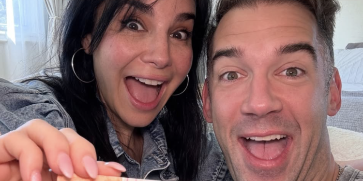 Martha Higareda Anuncia Embarazo A Sus 41 Años