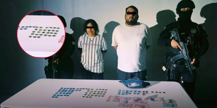 Policía De Monterrey: Pareja Detenida Con Droga En Colonia Sarabia