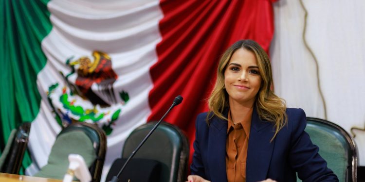 primer informe de resultados de lorena de la garza