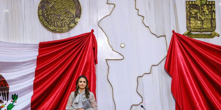 lorena-de-la-garza-como-vocera-desde-el-congreso-local-contra-problemáticas-de-nuevo-león