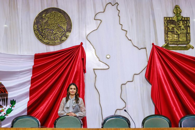 lorena-de-la-garza-como-vocera-desde-el-congreso-local-contra-problemáticas-de-nuevo-león