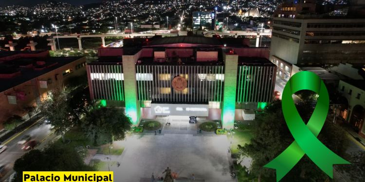 Iluminan-de-verde-al-Palacio-Municipal-en-conmemoracion-del-Dia-paraisis-cerebral