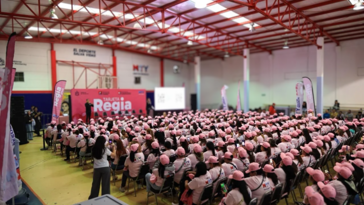 tarjeta-regia-plus-salud-de-la-mujer