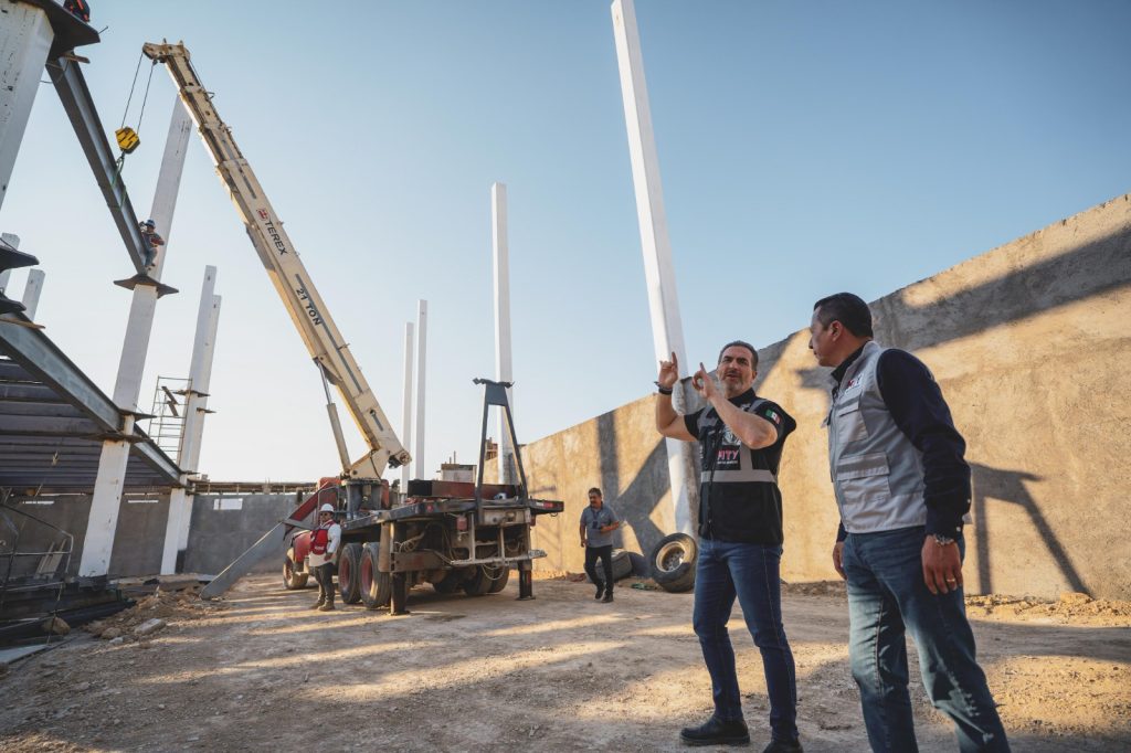 Continuan en buen tiempo las obras del C4 norte y sur en Monterrey