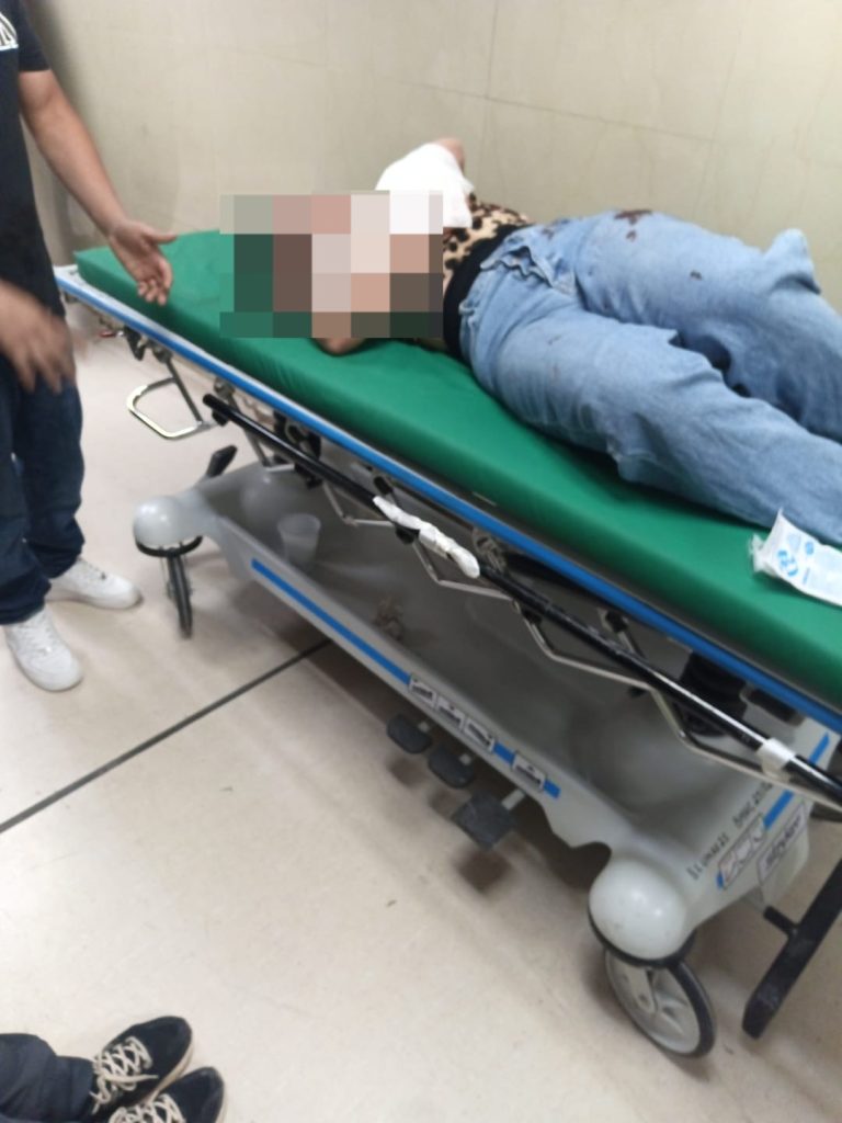 joven de 17 años es auxiliada por emergencia en el hospital general del imss no. 21