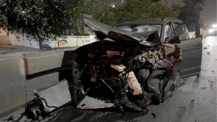 Hoy en la madrugada ocurrio un choque en avenida Garza Sada
