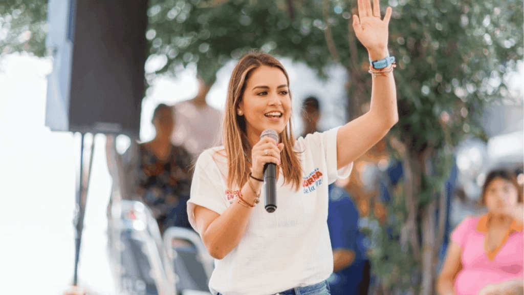apoyo ciudadano a Lorena de la Garza en Monterrey